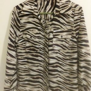 Light weight blouse buttons down front